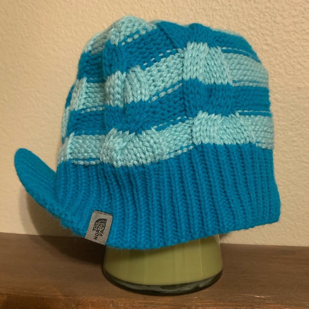 The North Face beanie hat. GUC